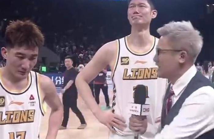 夺冠瞬间!运动员泪洒赛场感动全场的简单介绍 夺冠瞬间!运动员泪洒赛场感动全场的简单介绍