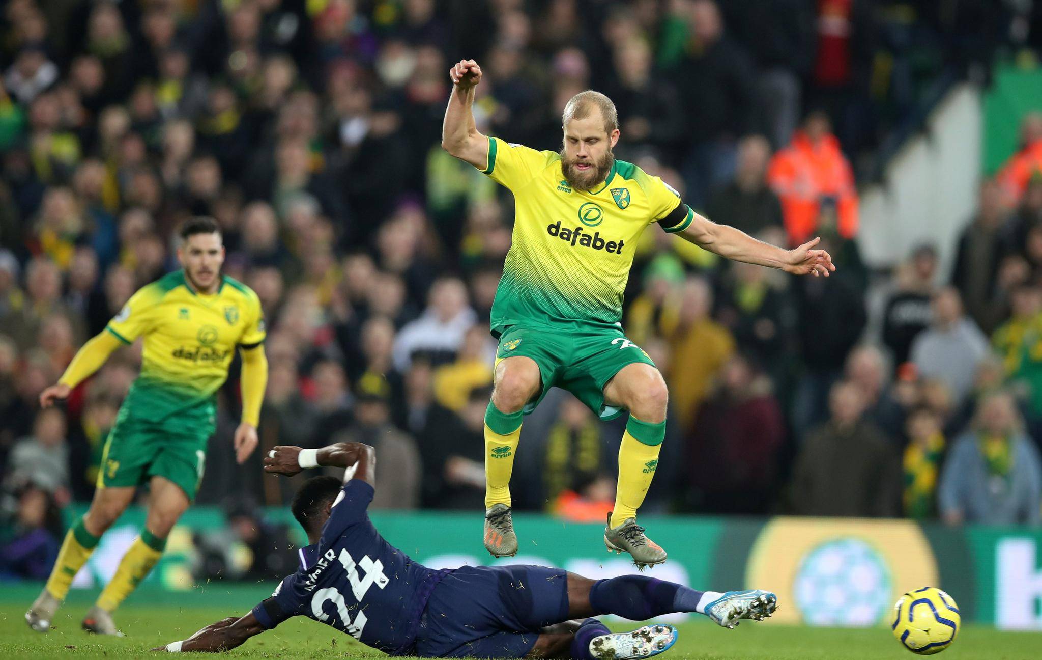 利兹联大获全胜积分榜跃居前列的简单介绍 利兹联大获全胜积分榜跃居前列的简单介绍