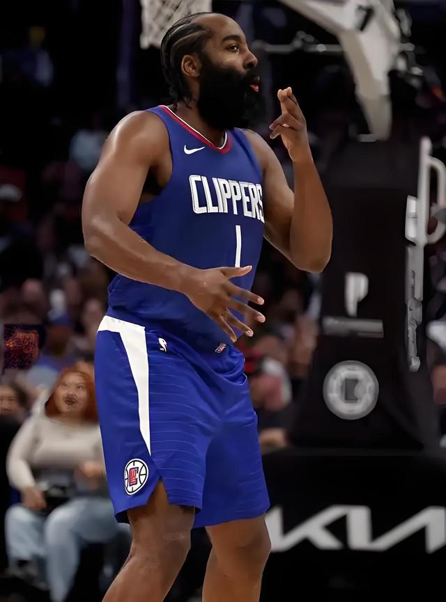 哈登独揽三双壮举,火箭轻取强敌 哈登独揽三双壮举,火箭轻取强敌