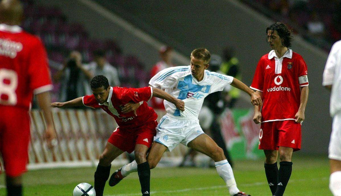 aoa体育体育平台-甘冈主场完胜，继续保持稳定状态的简单介绍