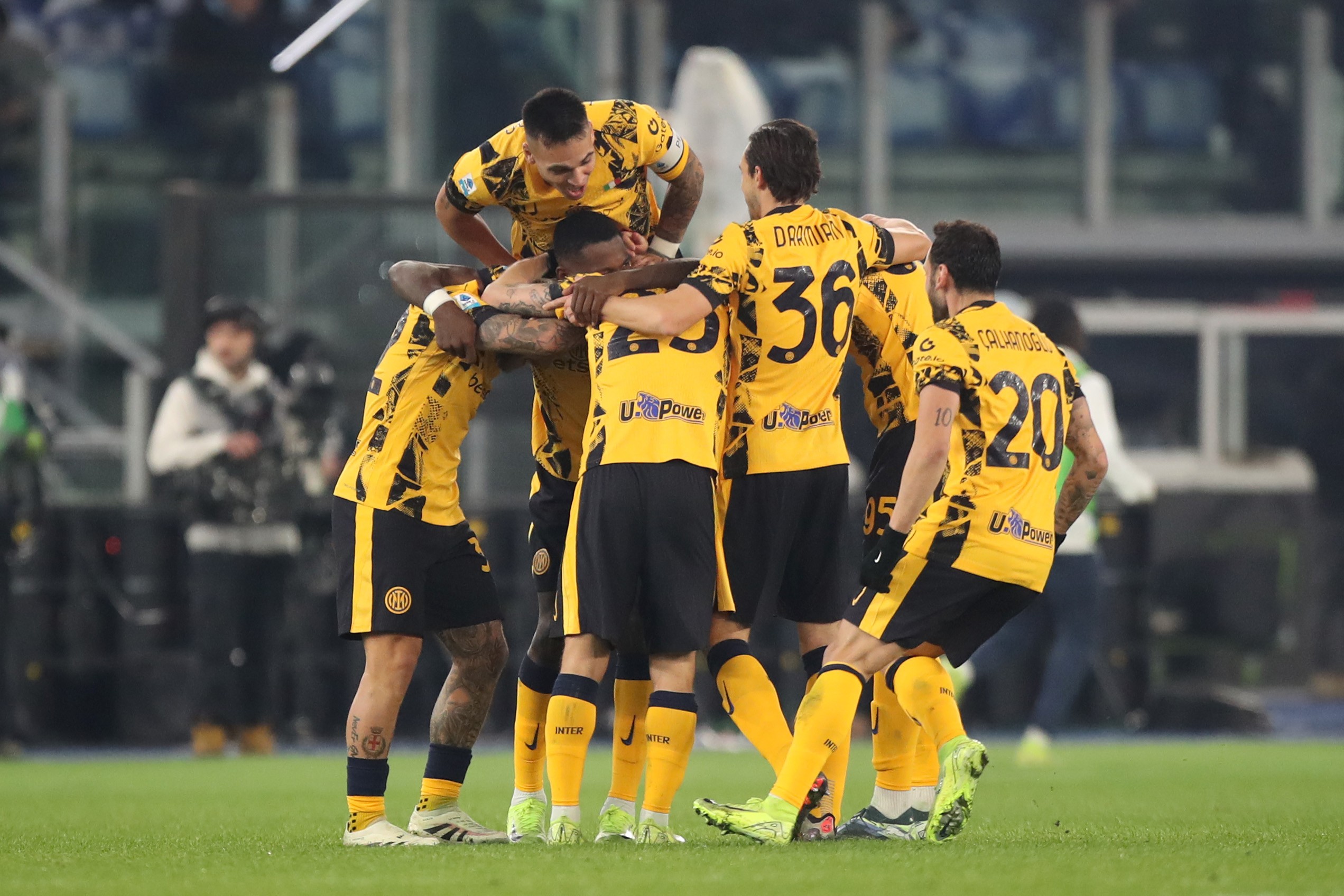 国际米兰对阵拉齐奥，胜负难分难解