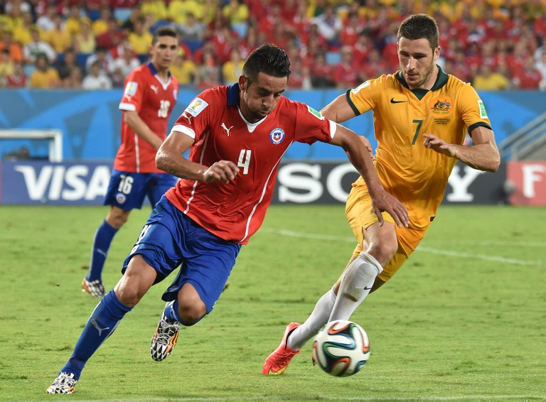 aoa体育体育链接-智利神锋梅开二度，帮助球队夺冠