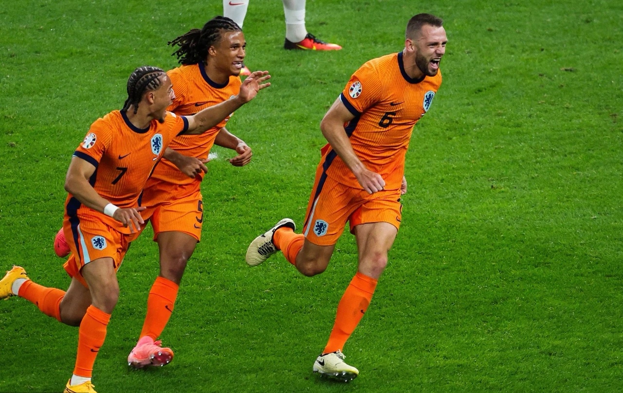 法国队力克瑞士，晋级欧洲足球决赛