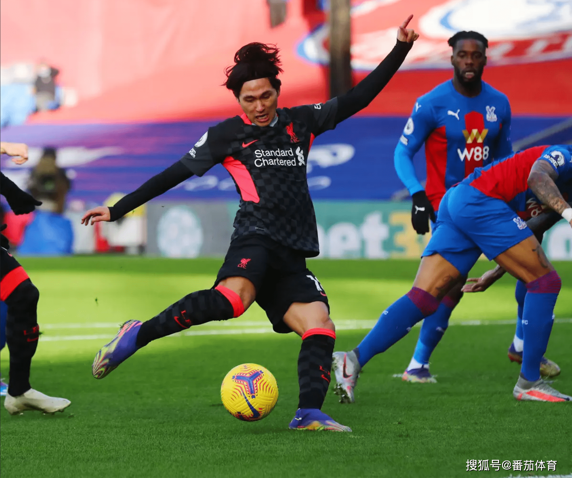 水晶宫主场大比分胜出,喜获三分的简单介绍 水晶宫主场大比分胜出,喜获三分的简单介绍