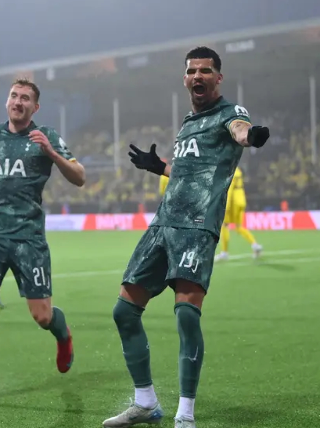 aoa体育体育地址-精彩一战，热刺连进两球逆转对手