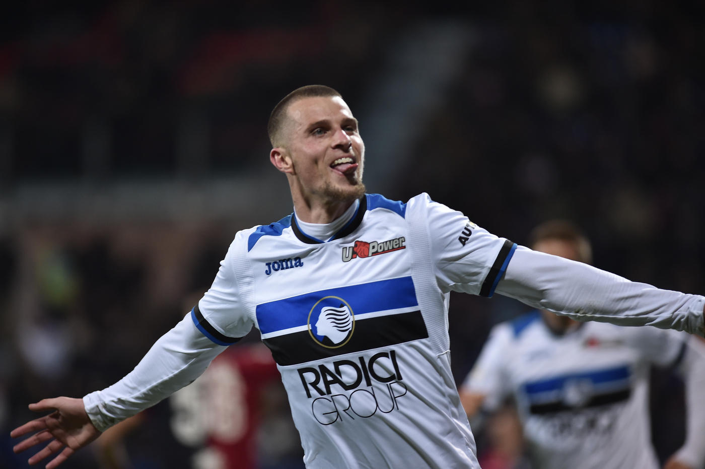 关于弗洛西诺内表现神勇,豪取连胜的信息 关于弗洛西诺内表现神勇,豪取连胜的信息