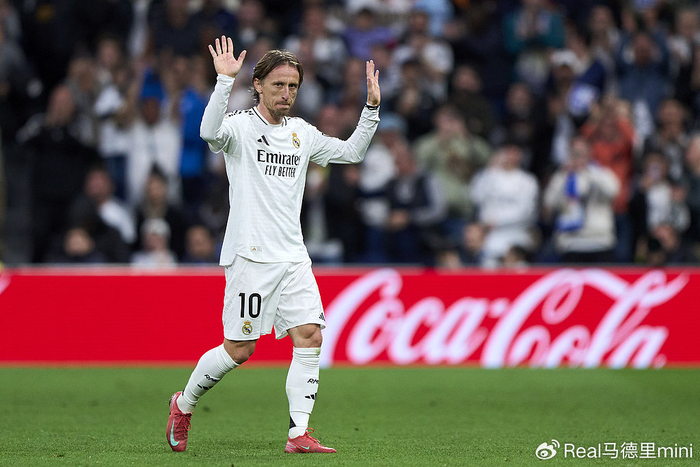 aoa体育体育直播-皇马振奋雄风！莫德里奇大放异彩，为球队护航的简单介绍