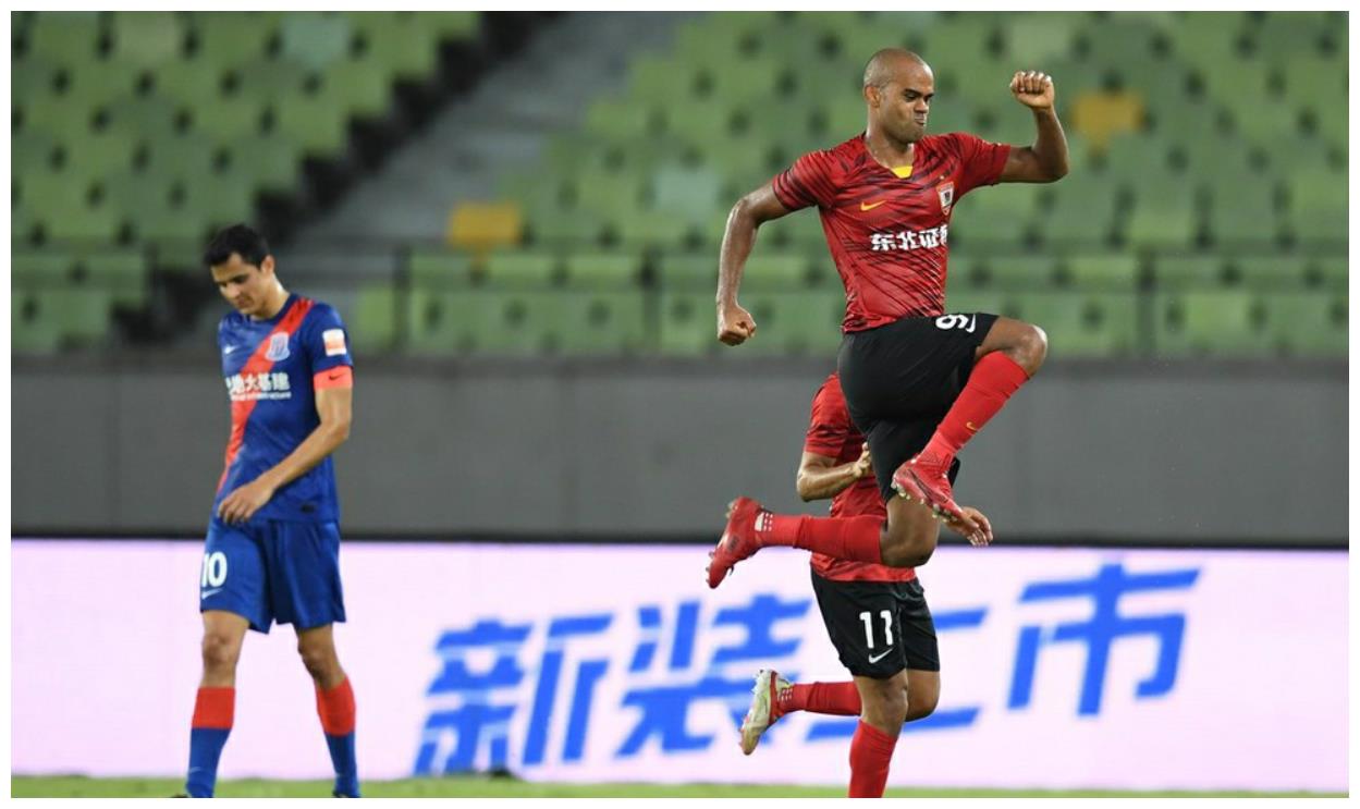 马拉加俱乐部宣布主帅下课决定