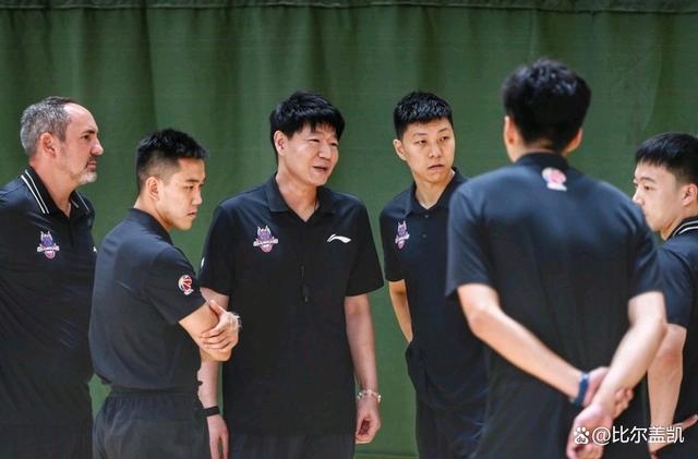 aoa体育体育网站-包含山西队球员精神面貌焕然一新，备战下一场比赛的词条