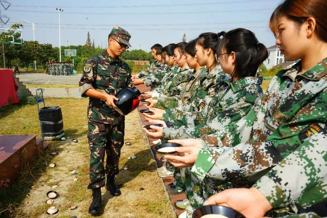 奥地利队长表现出众,团结拼搏 奥地利队长表现出众,团结拼搏