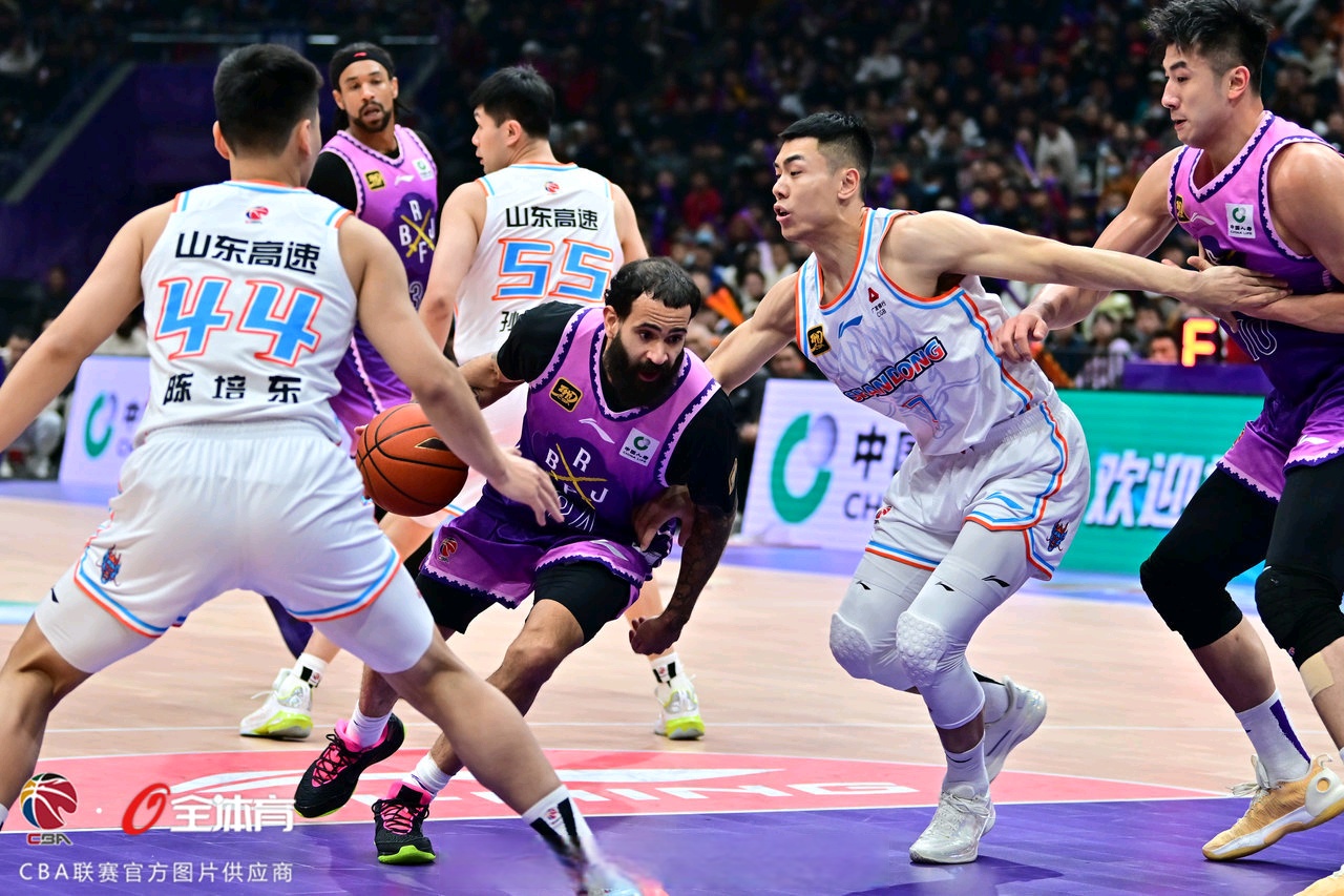 山东男篮加紧备战，决战江苏队